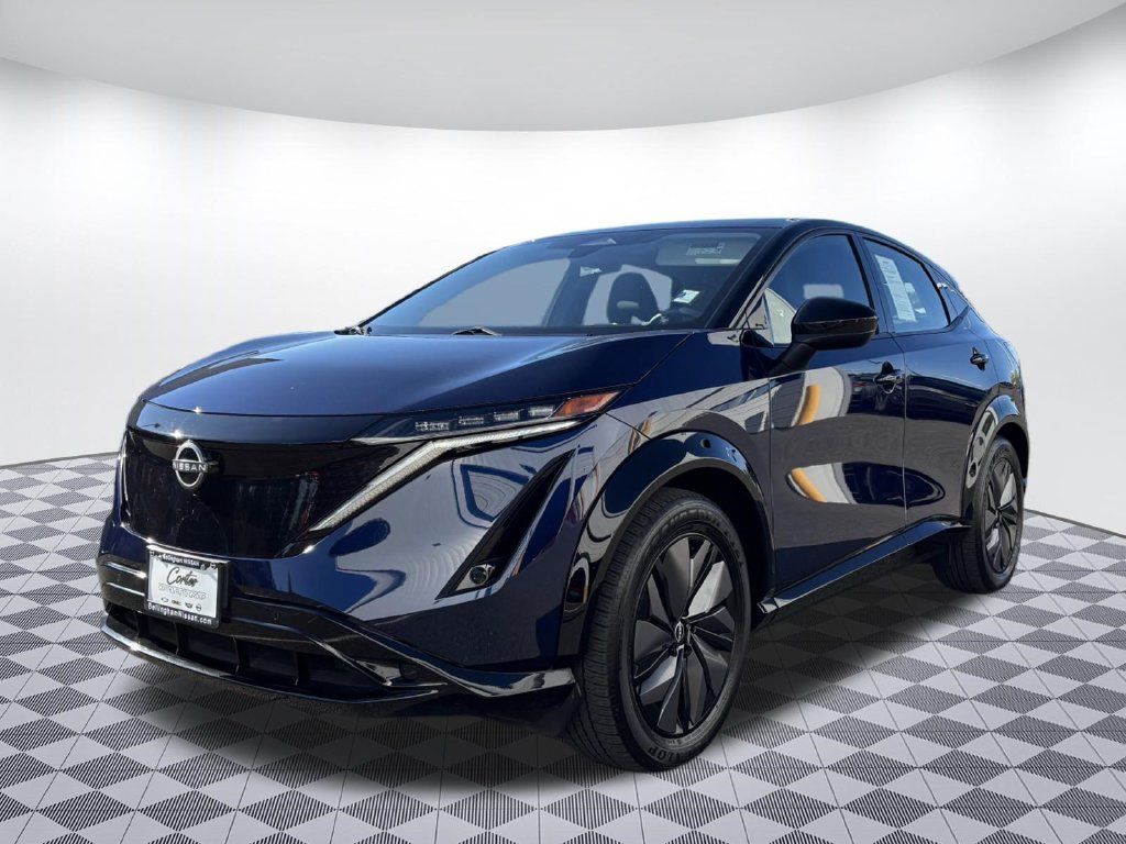 Used 2024 Nissan Ariya AWD image 3