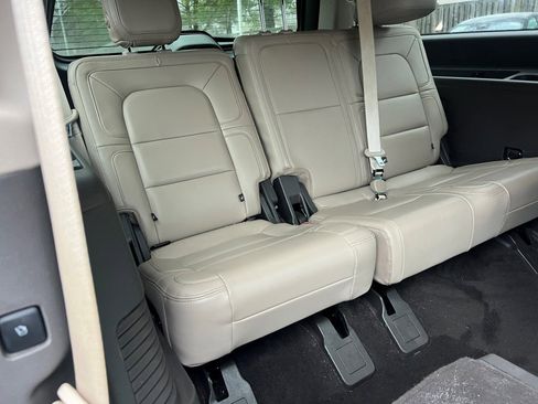 Used 2022 Lincoln Navigator L Reserve image 14