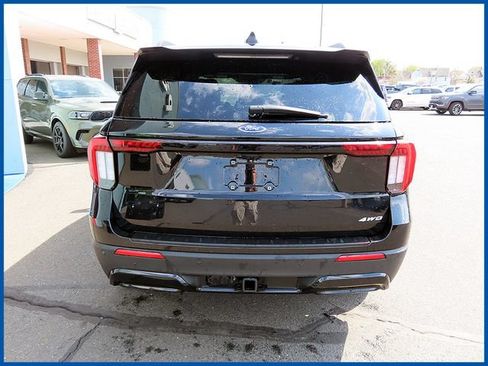 Used 2025 Ford Explorer ST-Line w/ ST-Line Street Pack AWD/4WD image 6