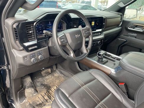 Used 2024 Chevrolet Silverado 1500 High Country w/ Midnight Edition image 2