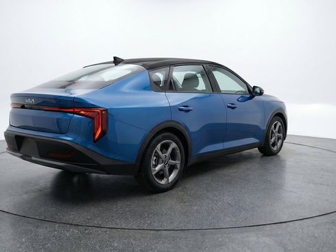 Used 2025 Kia K4 FWD image 9