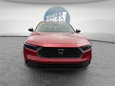 Used 2025 Honda Accord SE image 9