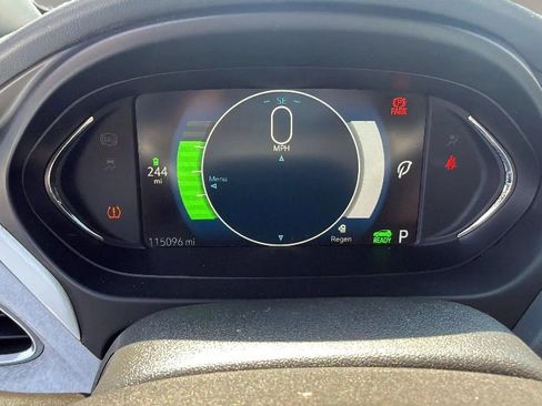 Used 2019 Chevrolet Bolt LT FWD image 13