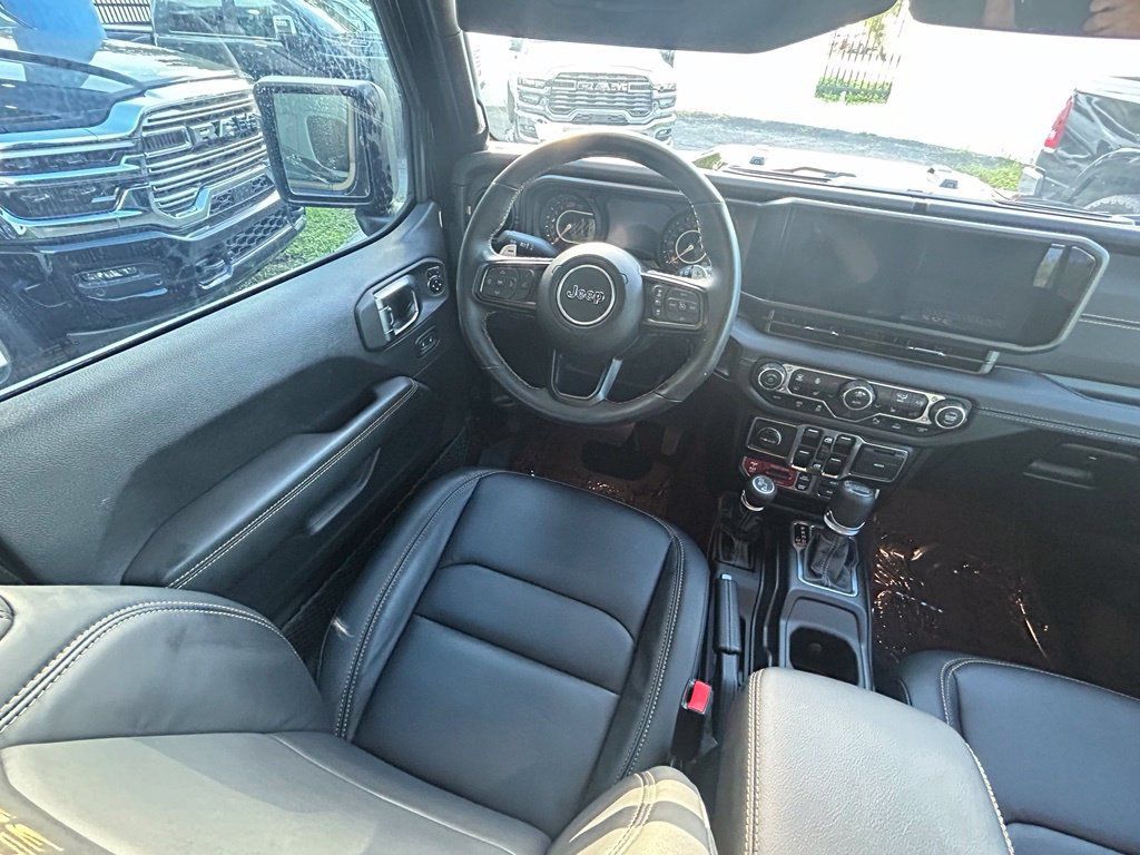 Used 2025 Jeep Wrangler Unlimited Rubicon 392 AWD/4WD image 8