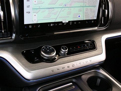 New 2025 Ford Expedition Max Platinum w/ Driver's Package image 23