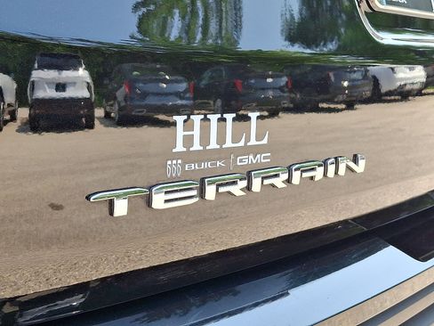 Used 2024 GMC Terrain SLE w/ Driver Convenience Package FWD image 24