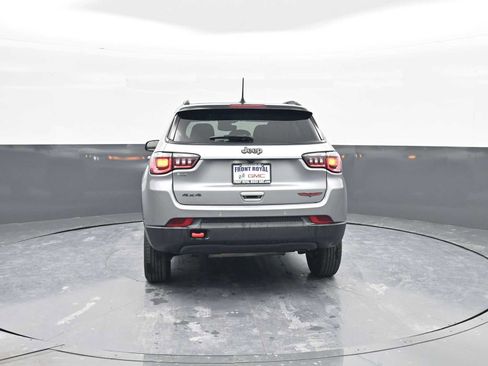 Used 2023 Jeep Compass Trailhawk image 6