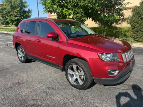 Used 2017 Jeep Compass High Altitude AWD/4WD image 6