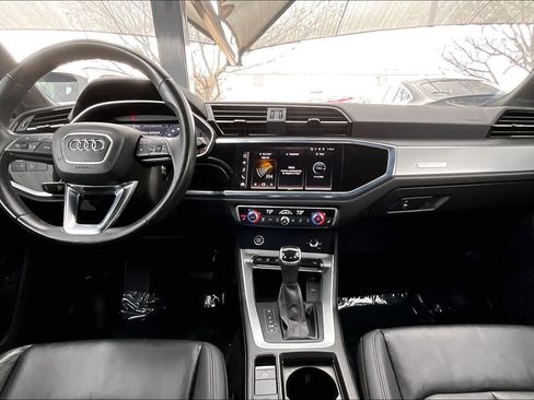 Used 2023 Audi Q3 2.0T Premium image 16
