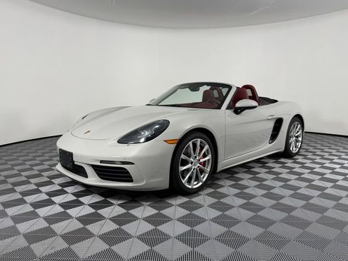 Certified 2023 Porsche 718 Boxster S RWD image 32