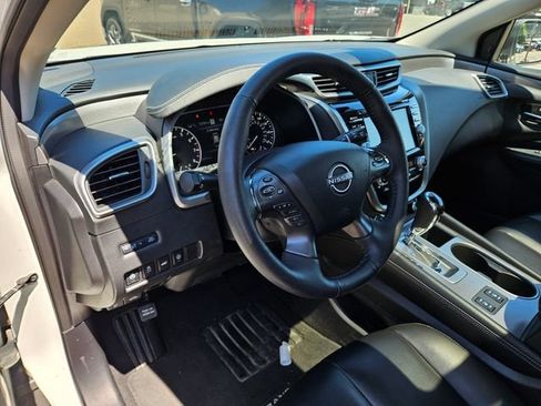 Used 2024 Nissan Murano SV AWD/4WD image 9