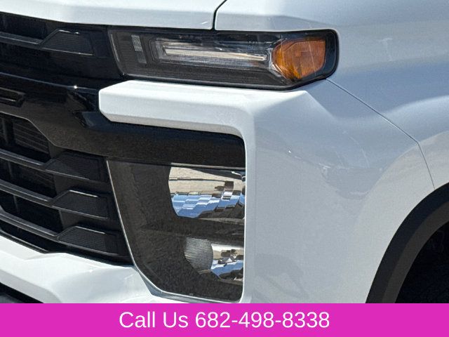 Used 2026 Chevrolet Silverado 3500 W/T AWD/4WD image 4