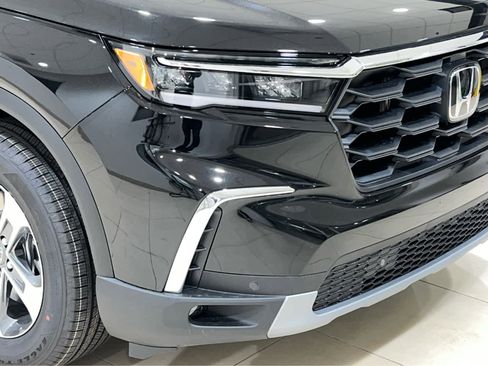 New 2025 Honda Pilot EX-L image 2