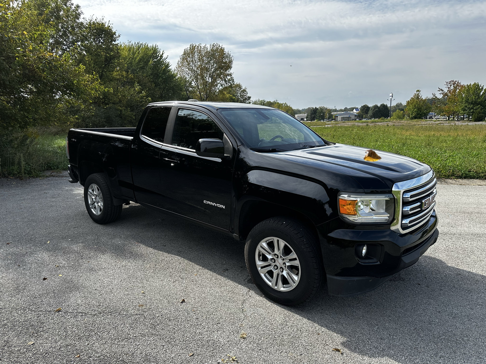 Used 2019 GMC Canyon SLE w/ SLE Convenience Package AWD/4WD image 3