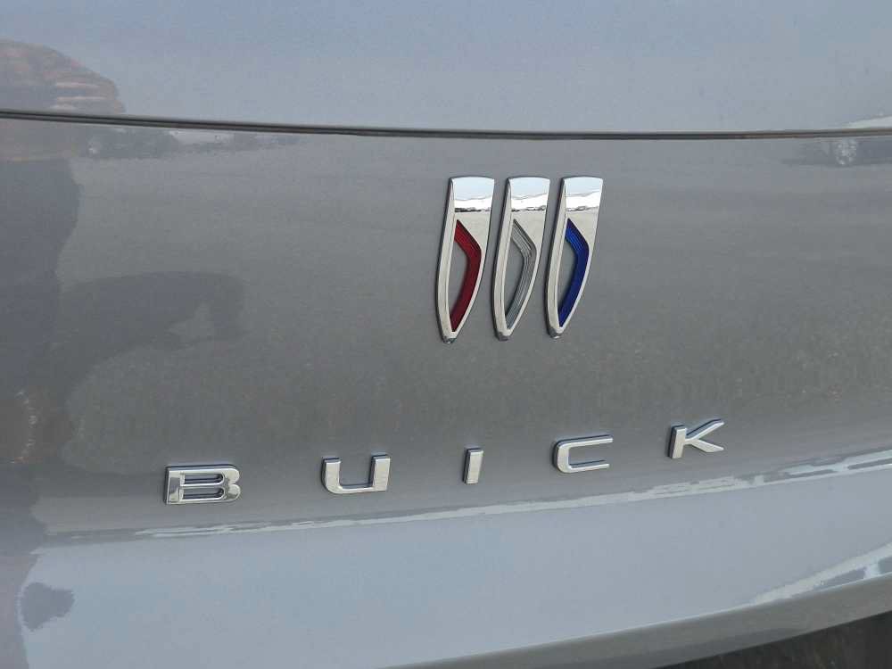 New 2026 Buick Envista Sport Touring w/ Convenience II Package FWD image 19