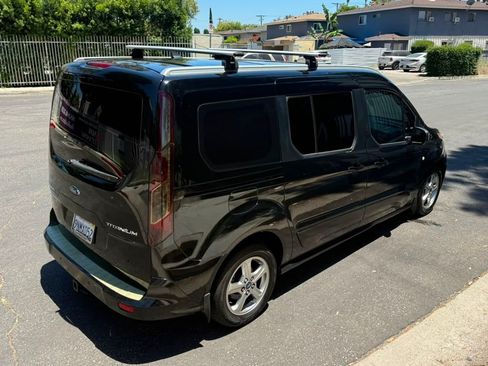 Used 2019 Ford Transit Connect Titanium w/ Titanium Premium Package FWD image 11