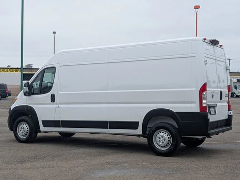 Used 2026 RAM ProMaster 2500 w/ Convenience Group FWD image 5