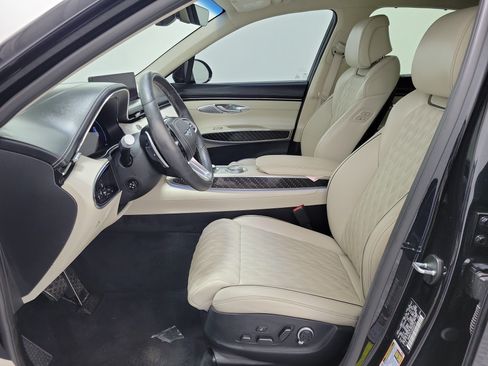 Used 2022 Genesis GV70 3.5T Sport w/ Sport Prestige Package AWD/4WD image 17