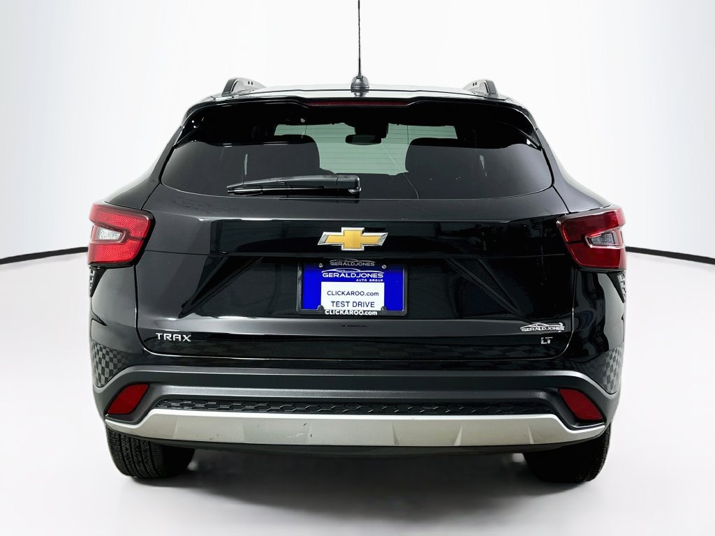 Used 2025 Chevrolet Trax LT w/ LT Convenience Package FWD image 15