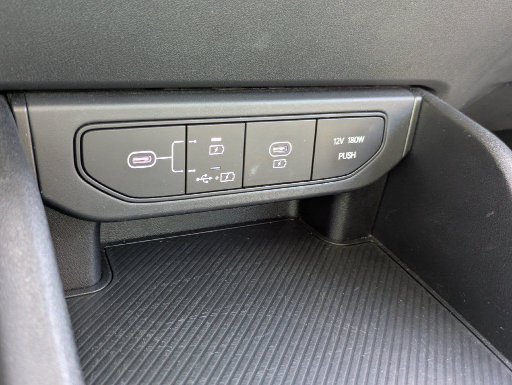 Used 2025 Kia K4 FWD image 10