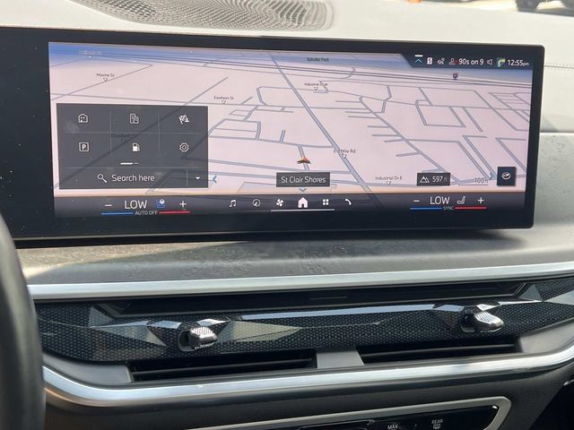 Used 2024 BMW X7 xDrive40i w/ M Sport Package AWD/4WD image 91