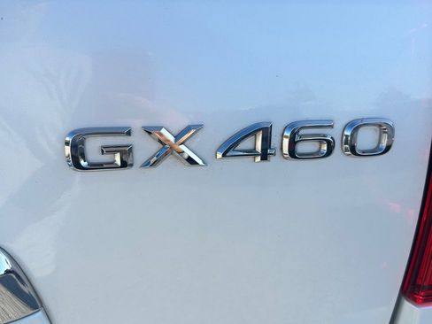 Used 2013 Lexus GX 460 image 29