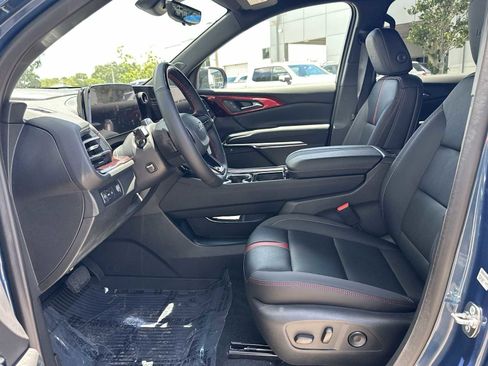 New 2025 Chevrolet Traverse RS w/ LPO, Floor Liner Package image 2