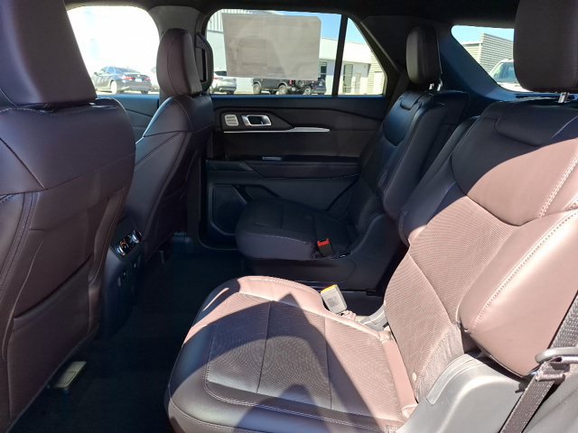 New 2027 Ford Explorer Platinum RWD image 29