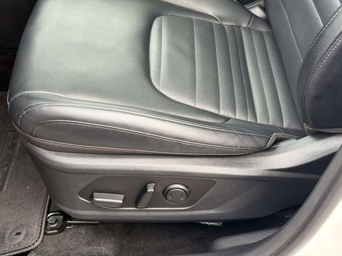 Used 2023 Kia Sportage SX Prestige image 24