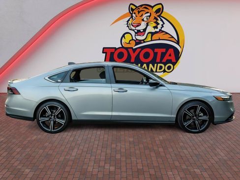 Used 2023 Honda Accord Sport image 4