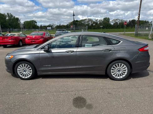 Used 2014 Ford Fusion SE w/ Equipment Group 502A FWD image 8