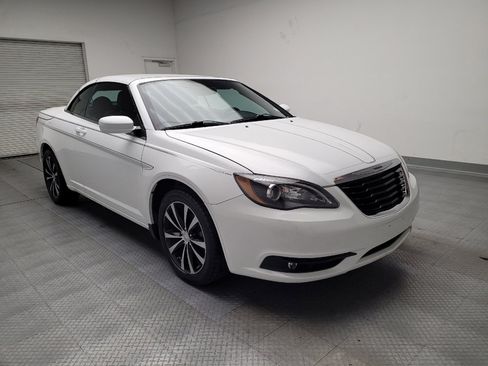 Used 2014 Chrysler 200 S FWD image 13