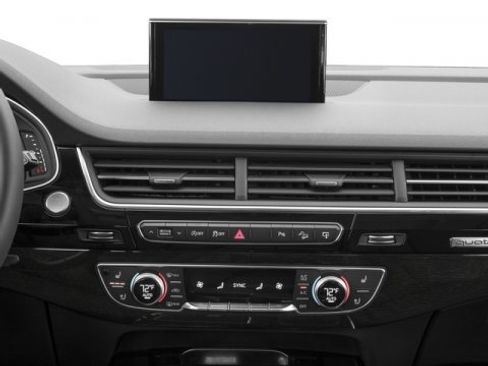 Used 2017 Audi Q7 3.0T Premium Plus w/ Premium Plus Package image 10