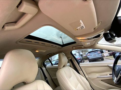 Used 2015 Volvo S60 T5 Premier image 13