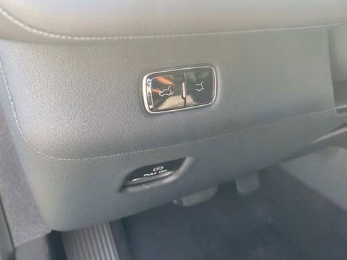 New 2025 Lincoln Navigator L Reserve w/ Jet Appearance Package image 14