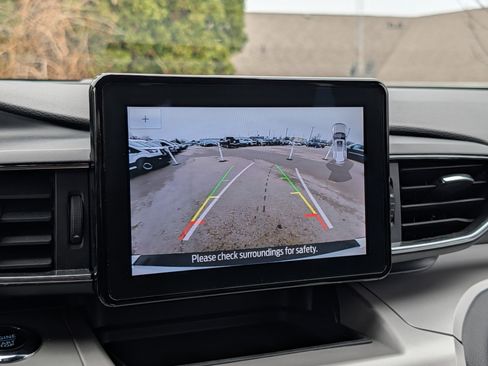 Used 2023 Ford Explorer XLT w/ Equipment Group 202A image 20