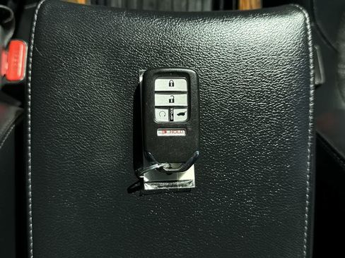 Used 2021 Honda CR-V Touring image 23