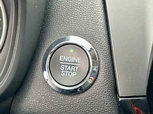 Used 2020 Ford EcoSport Titanium image 25