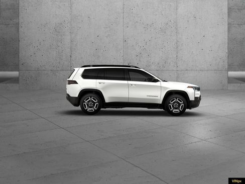 New 2026 Jeep Cherokee Laredo image 9