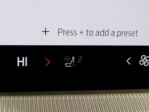 Used 2025 Ford Explorer ST-Line w/ ST-Line Street Pack image 4