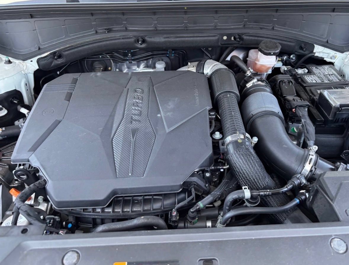 Used 2025 Hyundai Santa Fe SEL AWD/4WD image 32