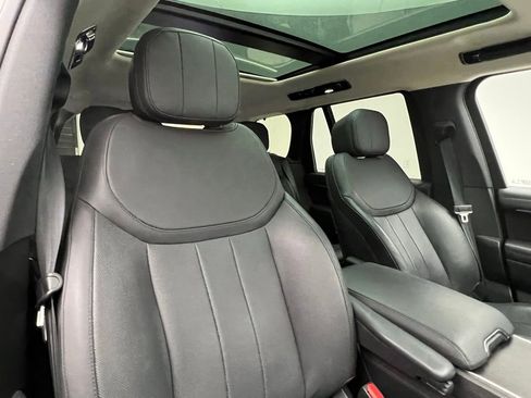 Used 2024 Land Rover Range Rover SE AWD/4WD image 7