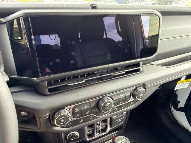 New 2027 Jeep Wrangler Unlimited Sahara AWD/4WD image 16