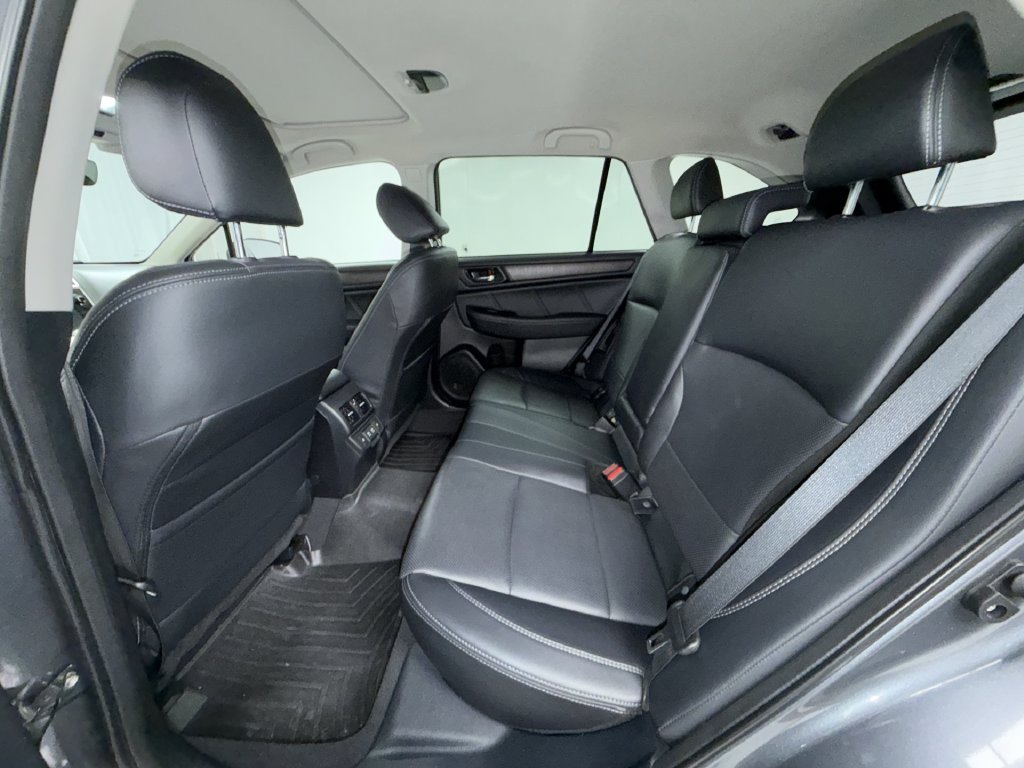 Used 2019 Subaru Outback 2.5i Limited AWD/4WD image 21