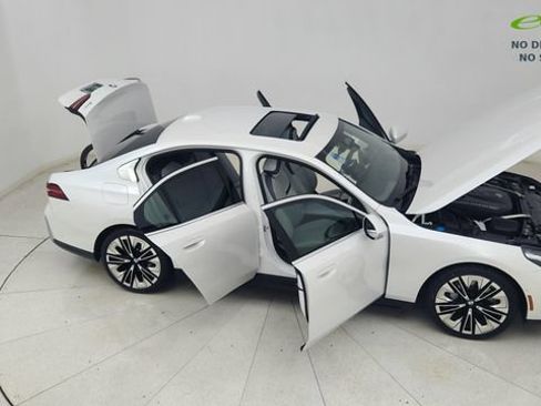 Used 2026 BMW 540i xDrive AWD/4WD image 86