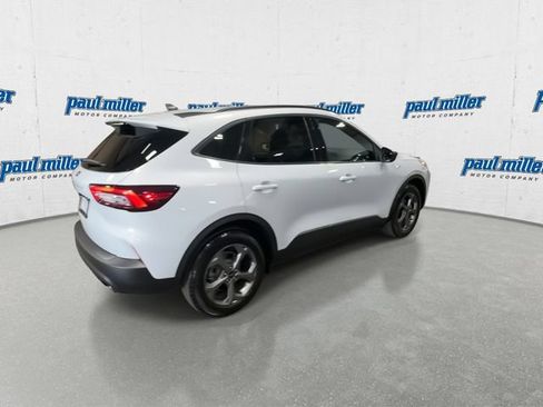 Certified 2025 Ford Escape ST-Line w/ Tech Pack #1 FWD image 11