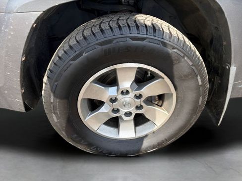 Used 2013 Toyota 4Runner SR5 w/ Convenience Pkg image 9