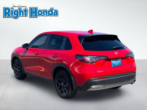 Used 2025 Honda HR-V Sport image 4