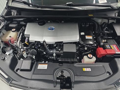 Used 2018 Toyota Prius Four w/ Advanced Technology Package FWD image 18