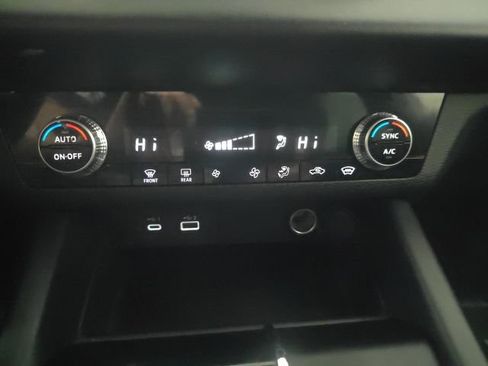 Used 2022 Mitsubishi Outlander ES image 26